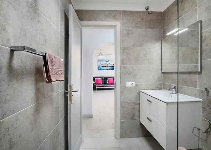 Puerto Chico Q * بلايا بلانكا